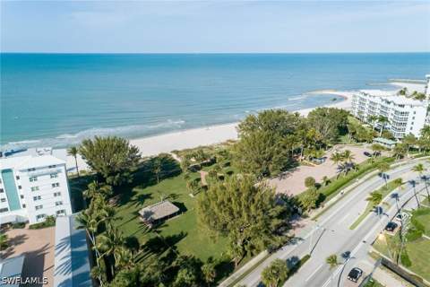 700 Bow Line Dr, Naples FL - photo 8 of 16