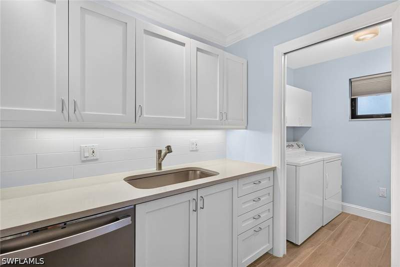 2 bedroom Condominium at 788 Park Shore Dr D36, Hidden Lake Villas, Naples — photo 4