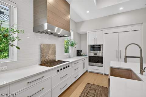 405 7th Ave N, Naples FL - photo 11 of 46