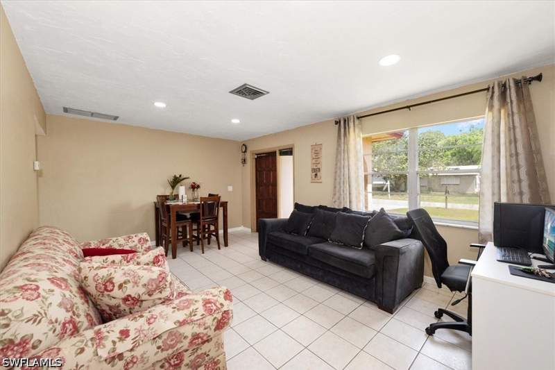 3 bedroom SingleFamilyResidence at 12337 Fourth St, Fort Myers Shores, Fort Myers — photo 5