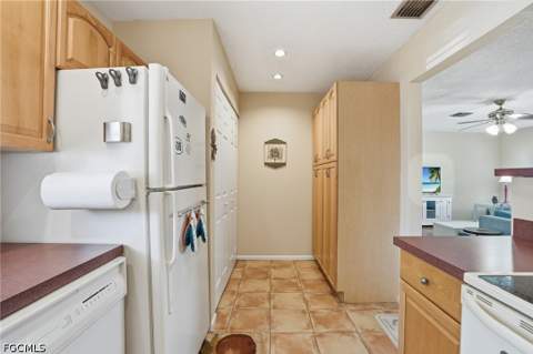 4289 Island Cir 1, Fort Myers FL - photo 17 of 38