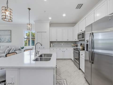 9590 Trevi Ct 5338, Naples FL - photo 11 of 44