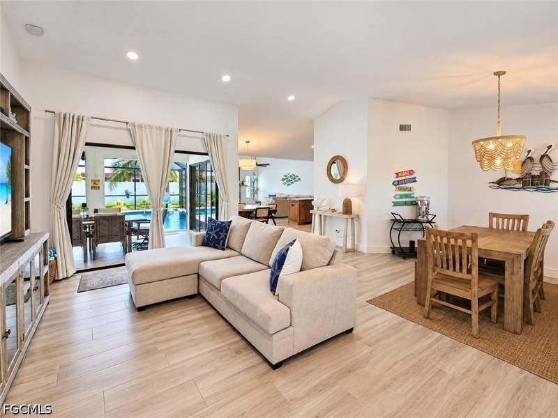 3 bedroom SingleFamilyResidence at 4413 SW 25th Ct, Cape Coral, Cape Coral — photo 3