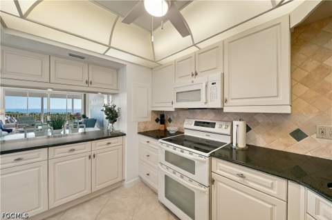 5 Bluebill Ave 603, Naples FL - photo 9 of 29