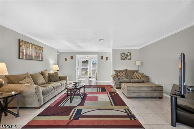 3 bedroom SingleFamilyResidence at 3845 SE 7th Ave, Cape Coral, Cape Coral — photo 4