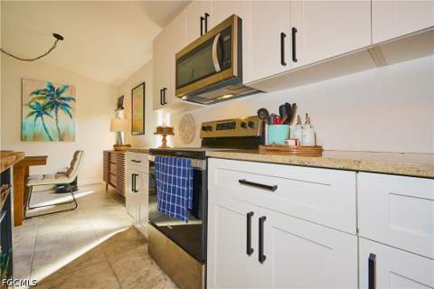 6513 W Royal Woods Dr, Fort Myers FL - photo 14 of 49