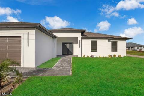 4042 NE 10th Pl, Cape Coral FL - photo 8 of 34