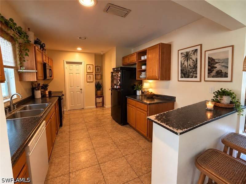 3 bedroom SingleFamilyResidence at 11 Louisiana Rd, Lehigh Acres, Lehigh Acres — photo 3