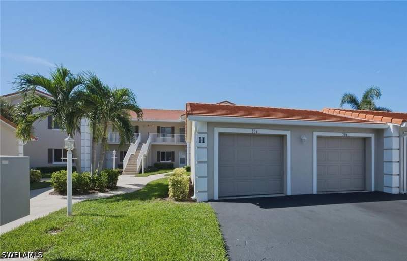 2 bedroom Condominium at 575 Saratoga Cir 204, Saratoga Colony, Naples — photo 4