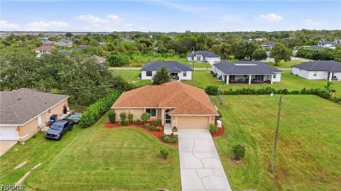 6138 Laurelwood Dr, Fort Myers FL - photo 6 of 59