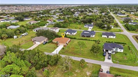 6138 Laurelwood Dr, Fort Myers FL - photo 8 of 59