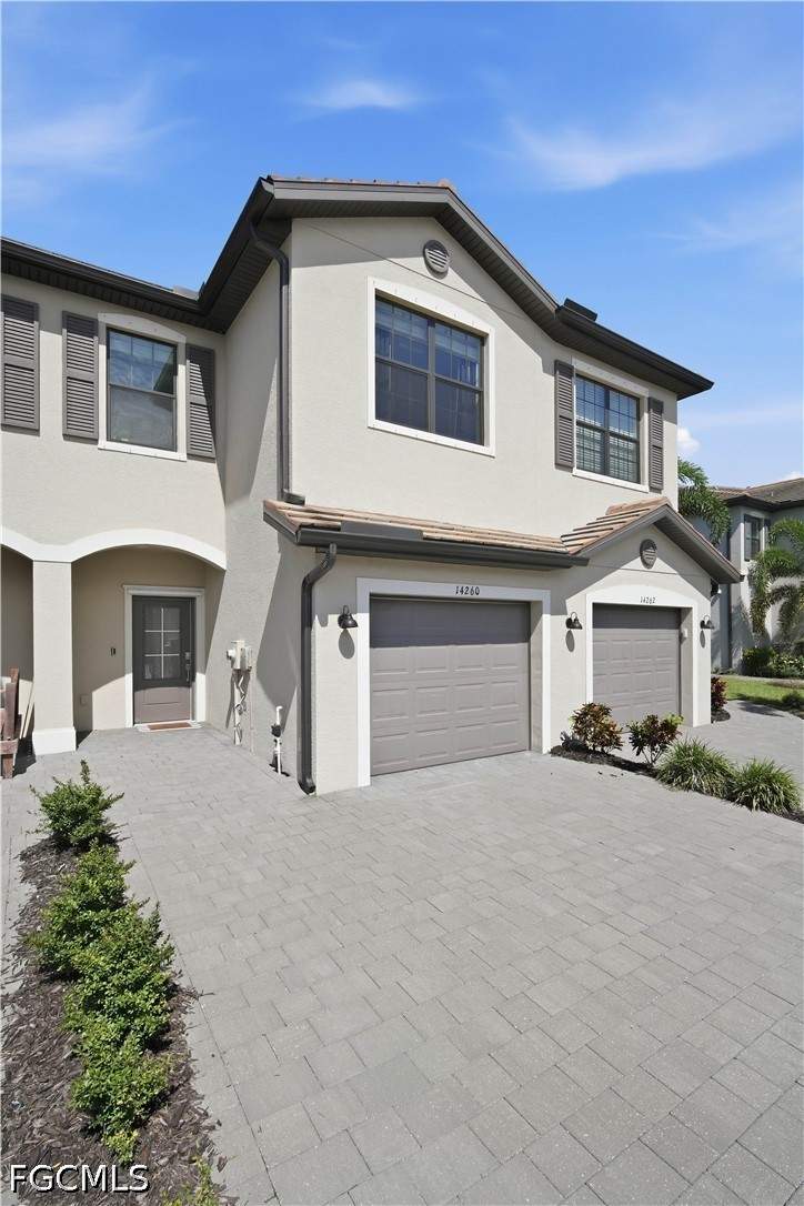 3 bedroom Townhouse at 14260 Pine Lodge Ln, Timber Creek, Fort Myers — photo 2