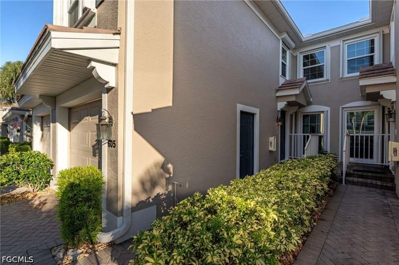2 bedroom Condominium at 2627 Somerville Loop 605, Somerville, Cape Coral — photo 3