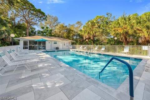 270 Naples Cove Dr 3304, Naples FL - photo 13 of 27
