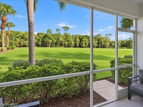 2905 Cypress Trace Cir 104, Naples FL - photo 24 of 36