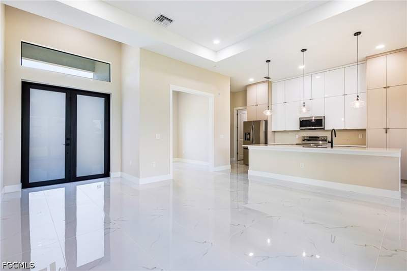 3 bedroom SingleFamilyResidence at 1425 Santa Barbara Blvd N, Cape Coral, Cape Coral — photo 3