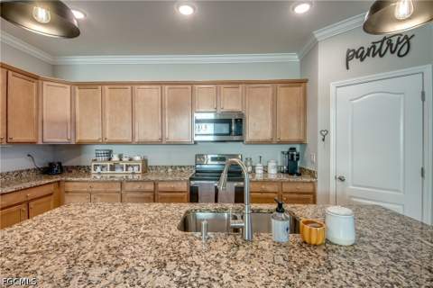3609 Valle Santa Cir, Cape Coral FL - photo 10 of 60
