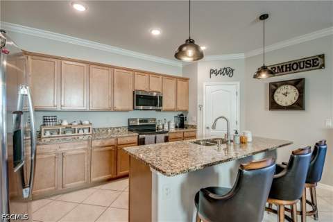3609 Valle Santa Cir, Cape Coral FL - photo 12 of 60