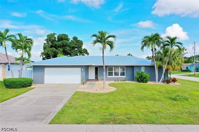 3 bedroom SingleFamilyResidence at 4472 Coronado Pkwy, Cape Coral, Cape Coral — photo 2