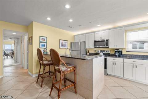 827 E Gulf Dr C8, Sanibel FL - photo 12 of 40