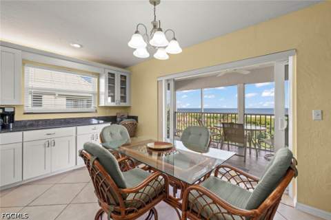 827 E Gulf Dr C8, Sanibel FL - photo 9 of 40