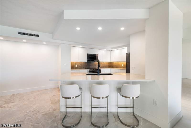2 bedroom Condominium at 10951 Gulf Shore Dr 904, Vanderbilt Gulfside, Naples — photo 5