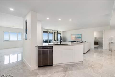 10951 Gulf Shore Dr 904, Naples FL - photo 6 of 31