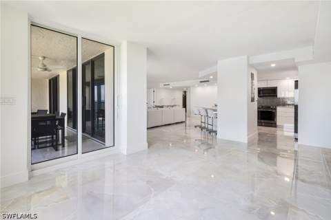 10951 Gulf Shore Dr 904, Naples FL - photo 9 of 31