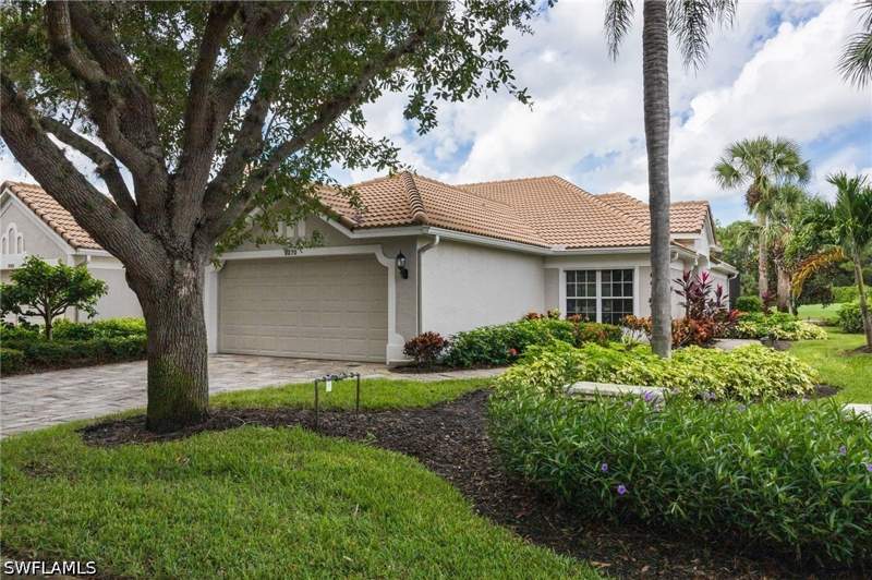 2 bedroom Attached at 9270 Spring Run Blvd, Coral Cove, Estero — photo 2