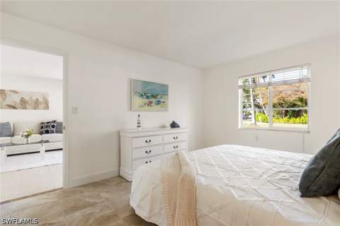 900 8th Ave S 102, Naples FL - photo 7 of 22