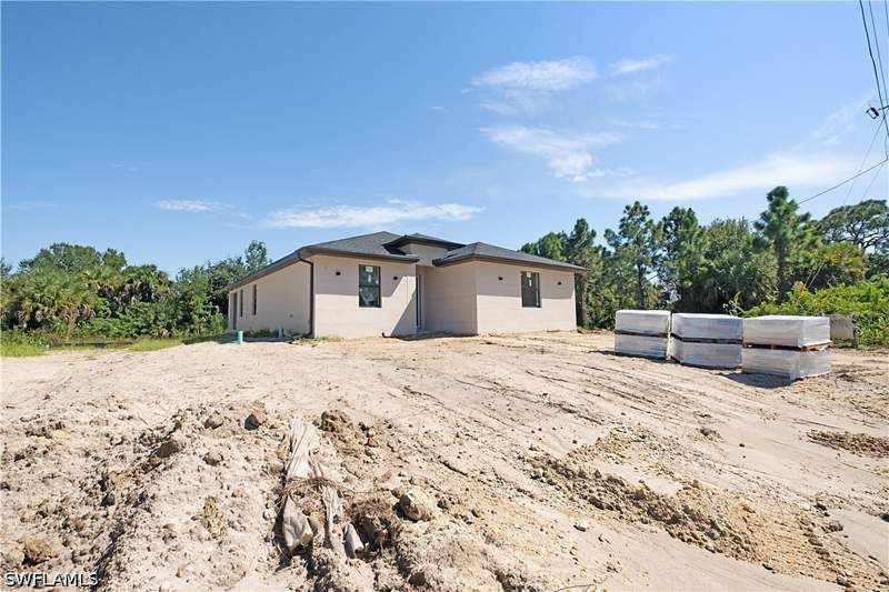 5 bedroom SingleFamilyResidence at 539 Naples Ave S, Lehigh Acres, Lehigh Acres — photo 2