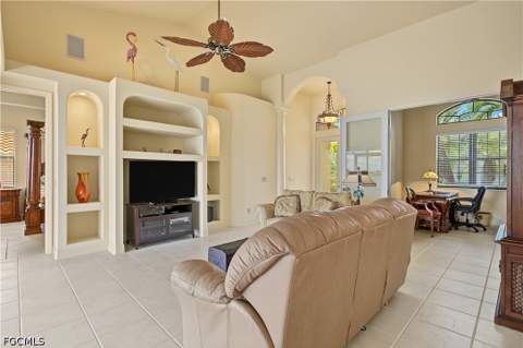 1025 SW 6th Ave, Cape Coral FL - photo 10 of 49