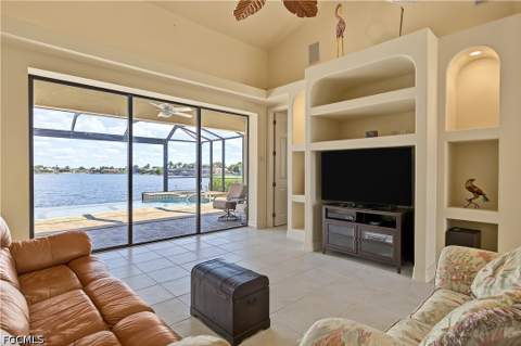 1025 SW 6th Ave, Cape Coral FL - photo 11 of 49