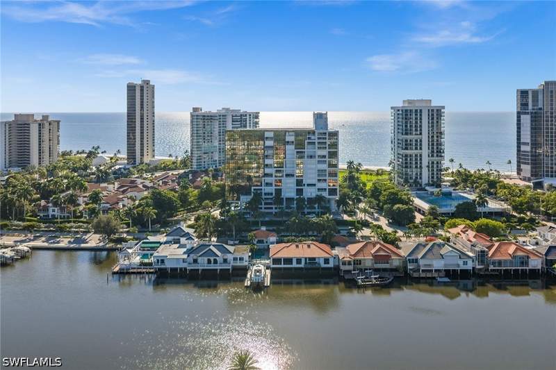 2 bedroom Condominium at 4751 Gulf Shore Blvd N 1602, Terraces At Park Shore, Naples — photo 2