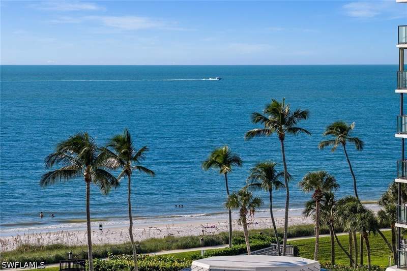 2 bedroom Condominium at 4751 Gulf Shore Blvd N 1602, Terraces At Park Shore, Naples — photo 4