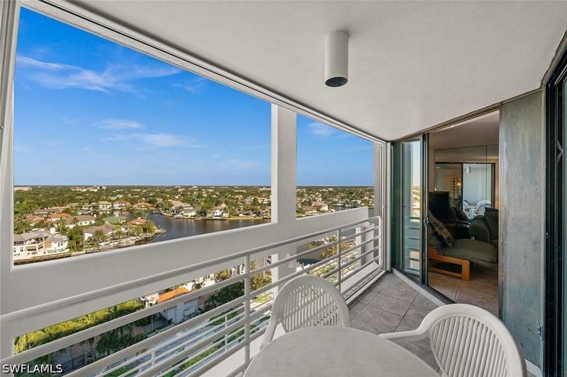 2 bedroom Condominium at 4751 Gulf Shore Blvd N 1602, Terraces At Park Shore, Naples — photo 5