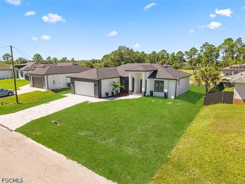 4 bedroom SingleFamilyResidence at 2905 Hanna Ave N, Cape Coral, Lehigh Acres — photo 4