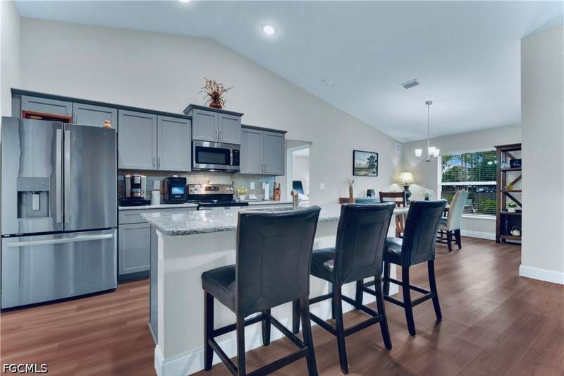 3 bedroom SingleFamilyResidence at 608 Truman Ave, Lehigh Acres, Lehigh Acres — photo 4