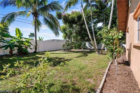 1424 SE 27th Ter, Cape Coral FL - photo 6 of 75