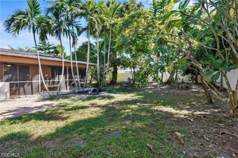 1424 SE 27th Ter, Cape Coral FL - photo 7 of 75