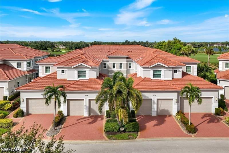 3 bedroom Condominium at 608 El Camino Real 201, Vista Pointe, Naples — photo 3