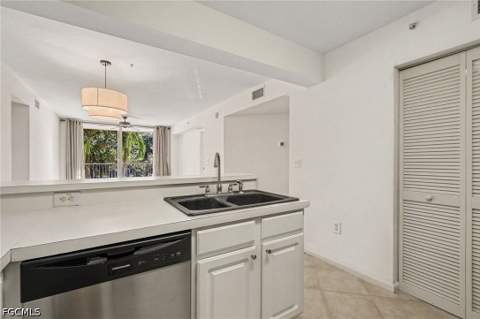 4127 Residence Dr 415, Fort Myers FL - photo 12 of 33