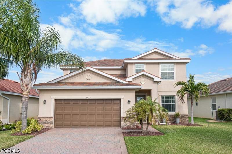 4 bedroom SingleFamilyResidence at 16035 Mistflower Dr, Hampton Lakes, Alva — photo 2