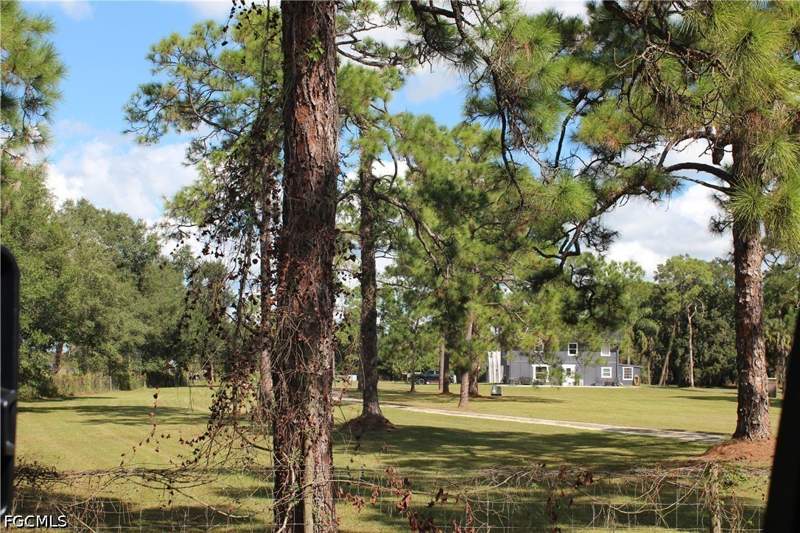 4 bedroom SingleFamilyResidence at 13823 Hamlin Ave, Ladeca, Clewiston — photo 4