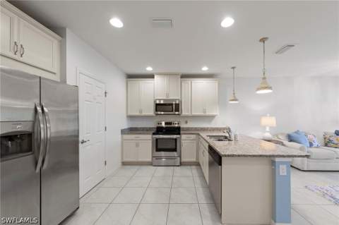 12555 Laurel Cove Dr, Fort Myers FL - photo 9 of 43