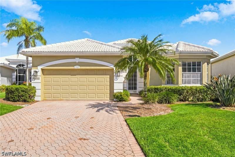2 bedroom SingleFamilyResidence at 19427 Silver Oak Dr, Silver Oak At The Vines, Estero — photo 4