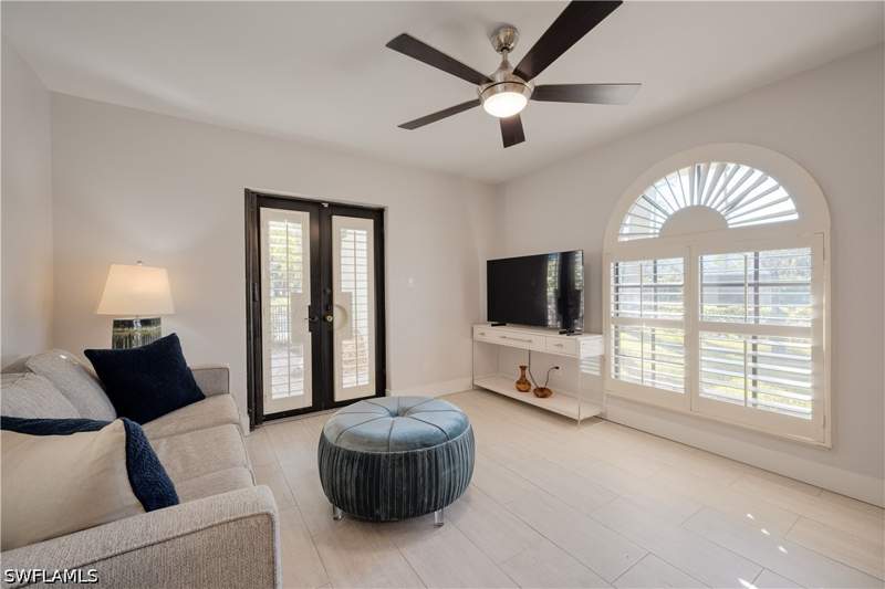 1 bedroom Condominium at 655 8th Ave S 3, Archway Villas, Naples — photo 2