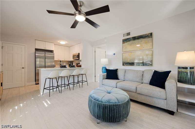 1 bedroom Condominium at 655 8th Ave S 3, Archway Villas, Naples — photo 3