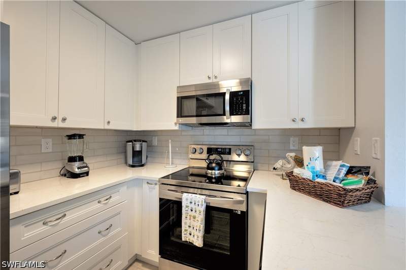 1 bedroom Condominium at 655 8th Ave S 3, Archway Villas, Naples — photo 4