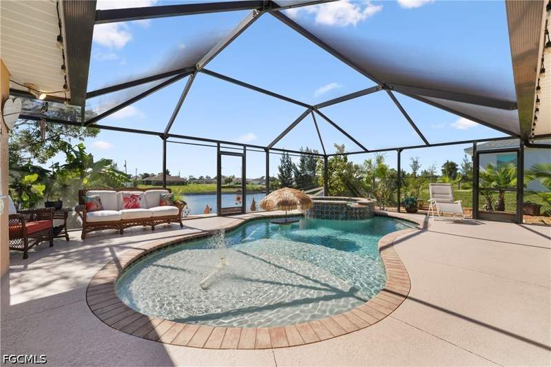 3 bedroom SingleFamilyResidence at 908 Vogiantzis Pkwy, Cape Coral, Cape Coral — photo 4